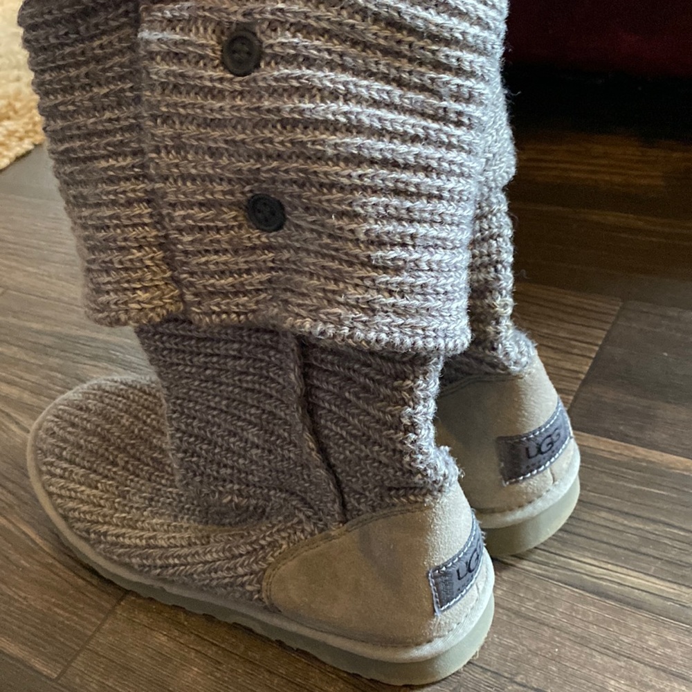 Ugg knit boots